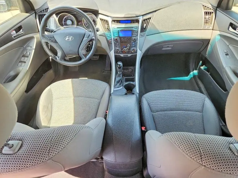 2012 HYUNDAI SONATA GLS  