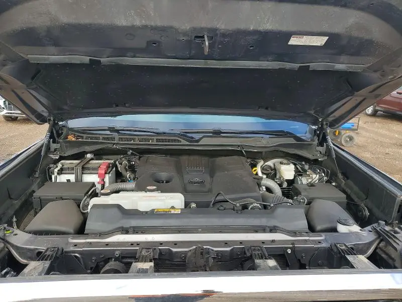 2023 TOYOTA TUNDRA SR5  