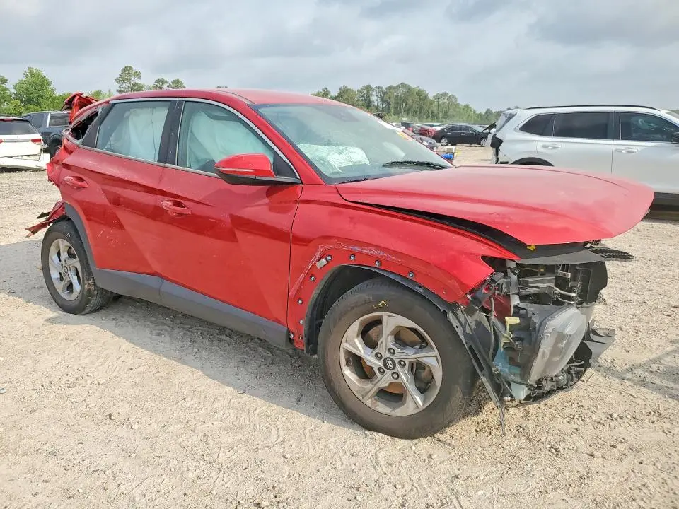 2022 HYUNDAI TUCSON SE  