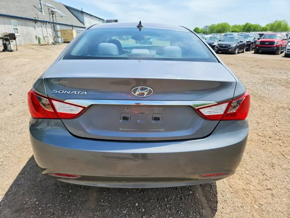 2013 HYUNDAI SONATA GLS  