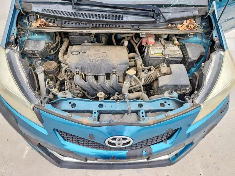 2013 TOYOTA YARIS 5-DOOR L  