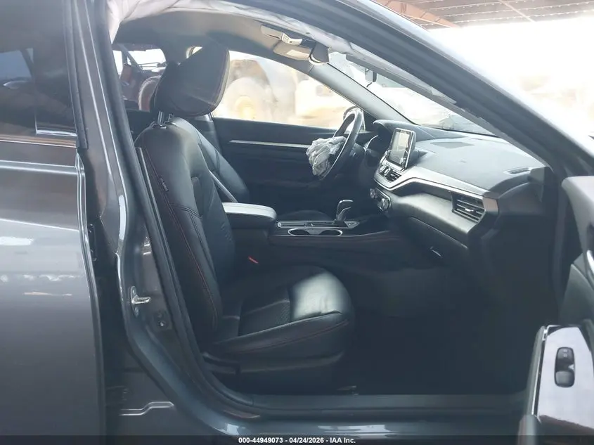 2023 NISSAN ALTIMA SR FWD