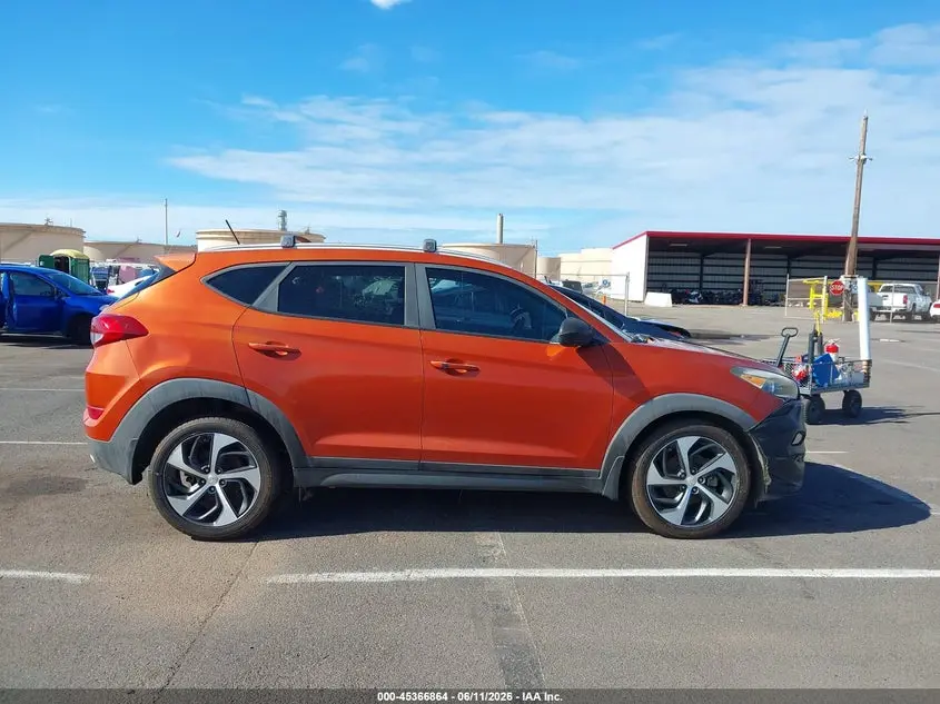 2016 HYUNDAI TUCSON SPORT