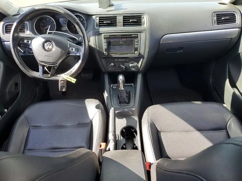 2015 VOLKSWAGEN JETTA SE  