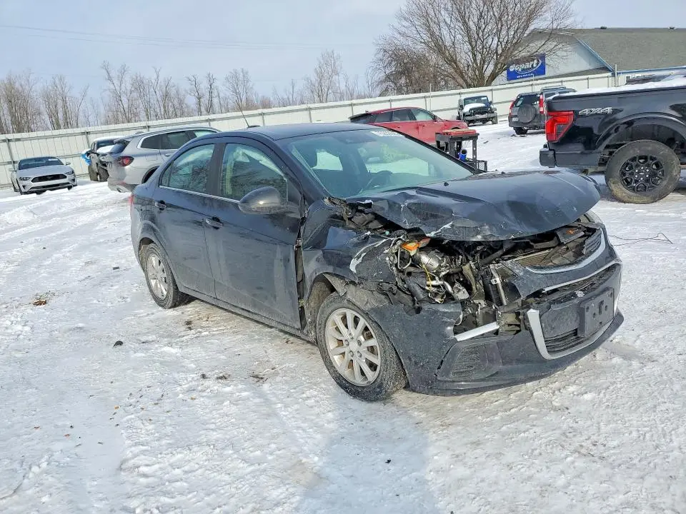 2020 CHEVROLET SONIC LT  