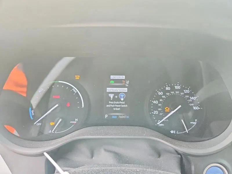 2021 TOYOTA SIENNA LE  