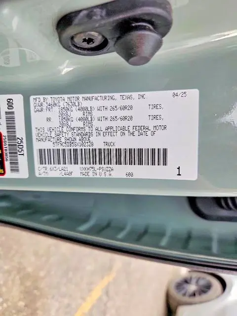 2025 TOYOTA TUNDRA CREWMAX PLATINUM  