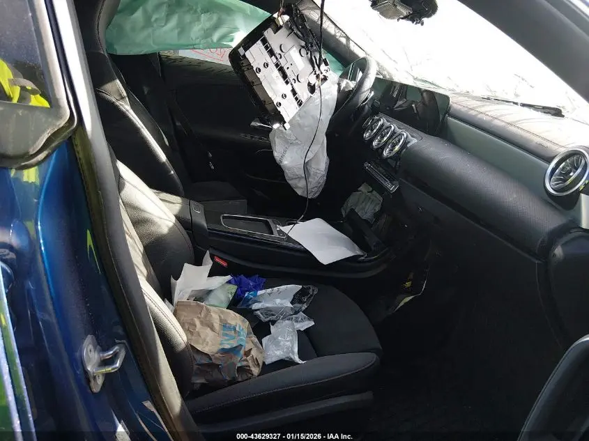 2024 MERCEDES-BENZ CLA 250 COUPE 4MATIC