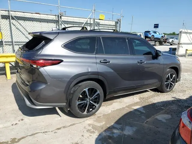 2022 TOYOTA HIGHLANDER XSE  