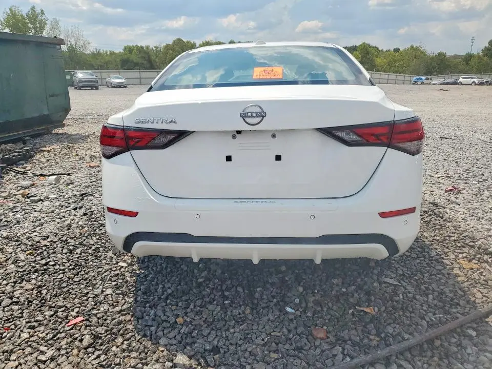 2025 NISSAN SENTRA SV  