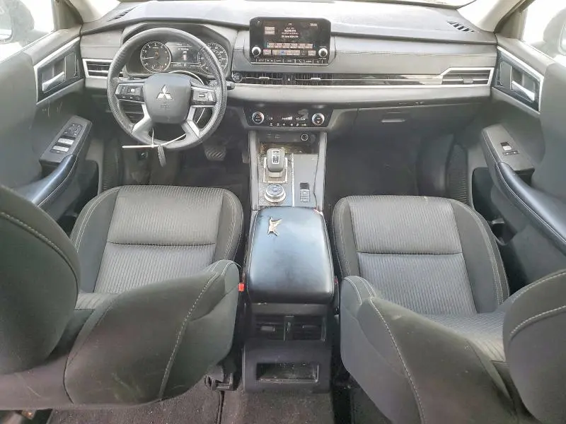 2022 MITSUBISHI OUTLANDER ES  