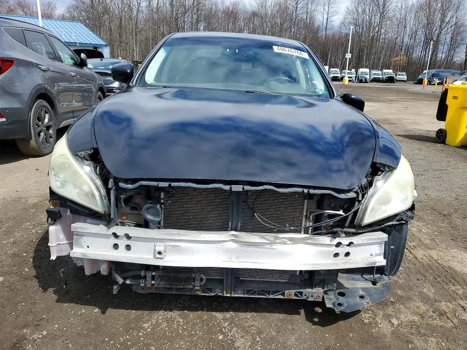 2011 INFINITI M37 X  