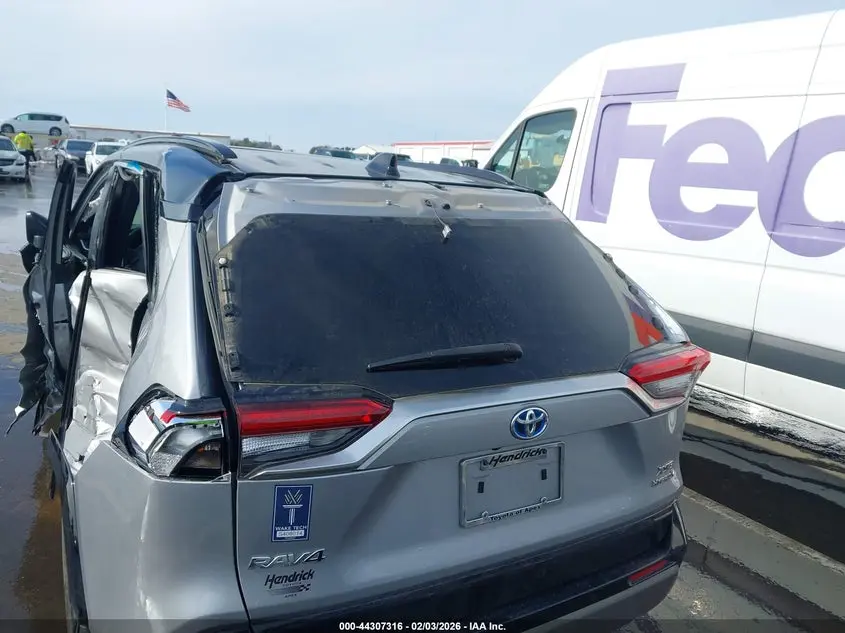 2022 TOYOTA RAV4 HYBRID XSE