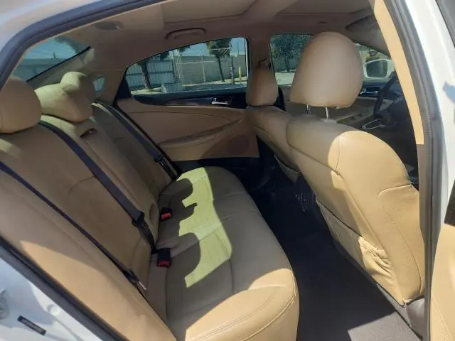 2013 HYUNDAI SONATA SE  