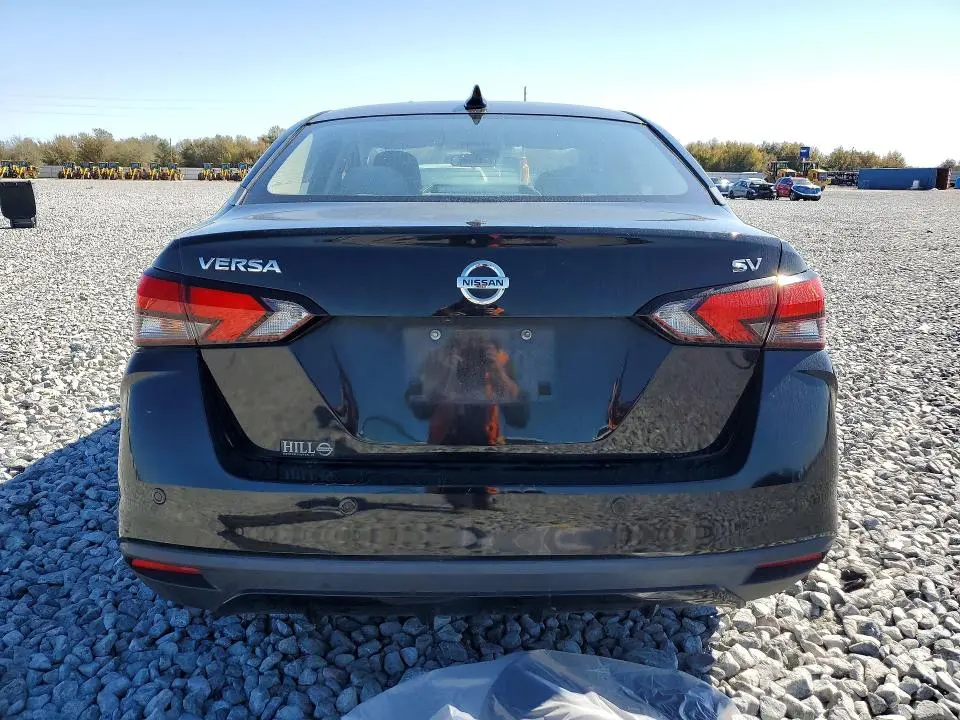 2020 NISSAN VERSA SV  