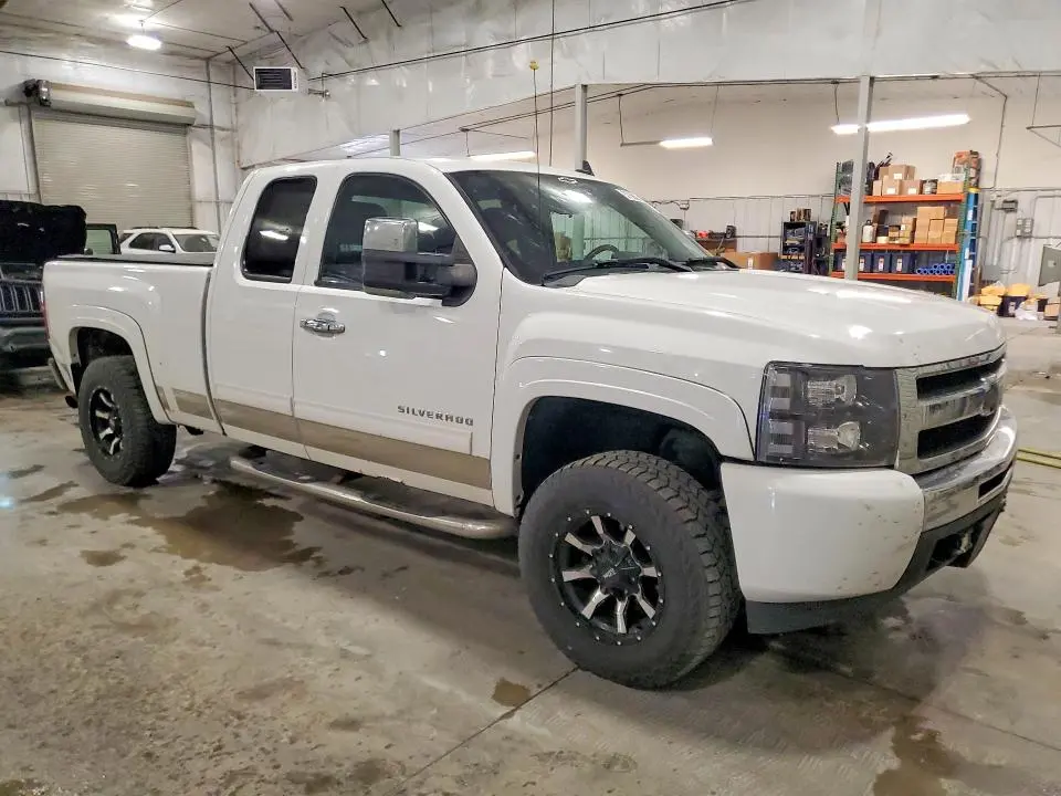 2010 CHEVROLET SILVERADO K1500 LT  