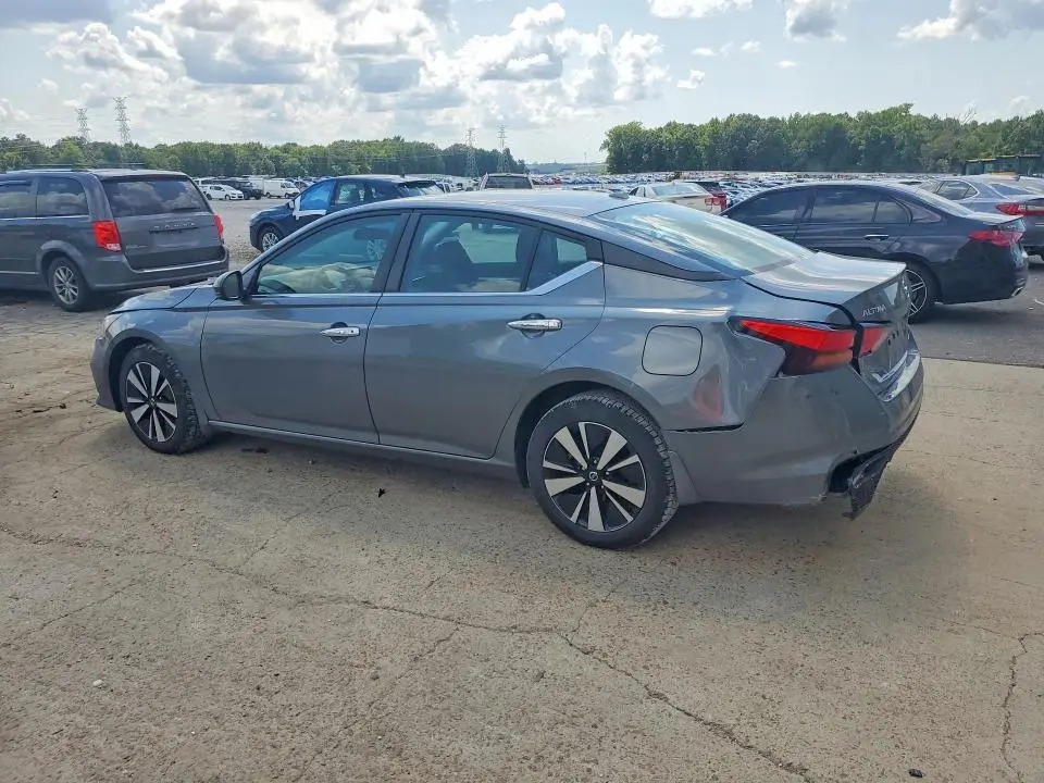 2022 NISSAN ALTIMA SV  