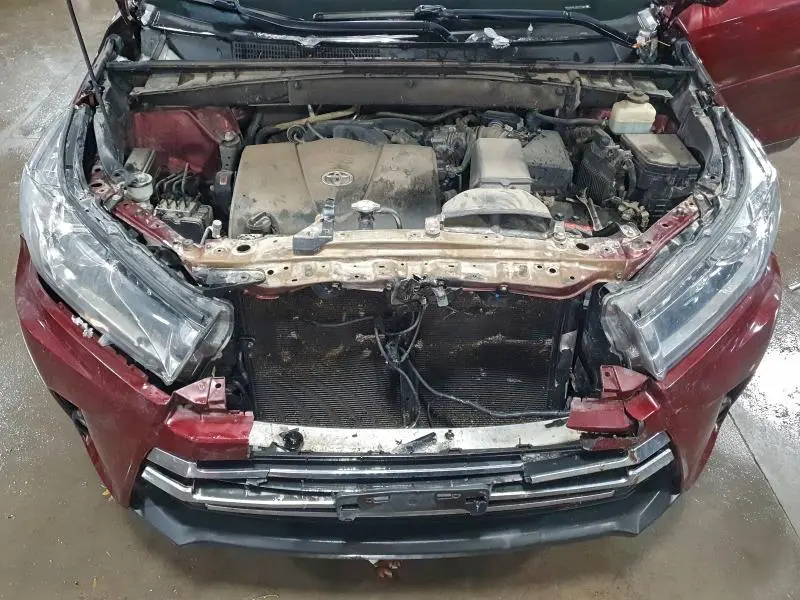 2017 TOYOTA HIGHLANDER LIMITED  