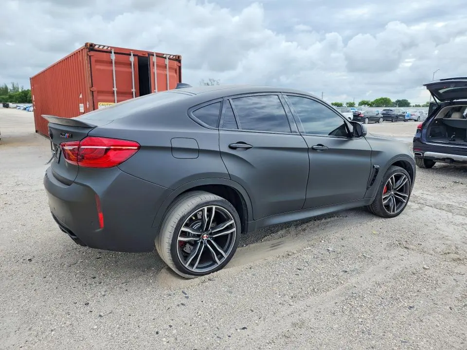 2017 BMW X6 M  