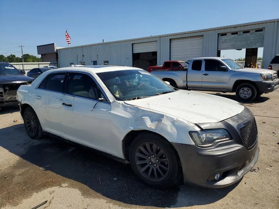 2013 CHRYSLER 300   