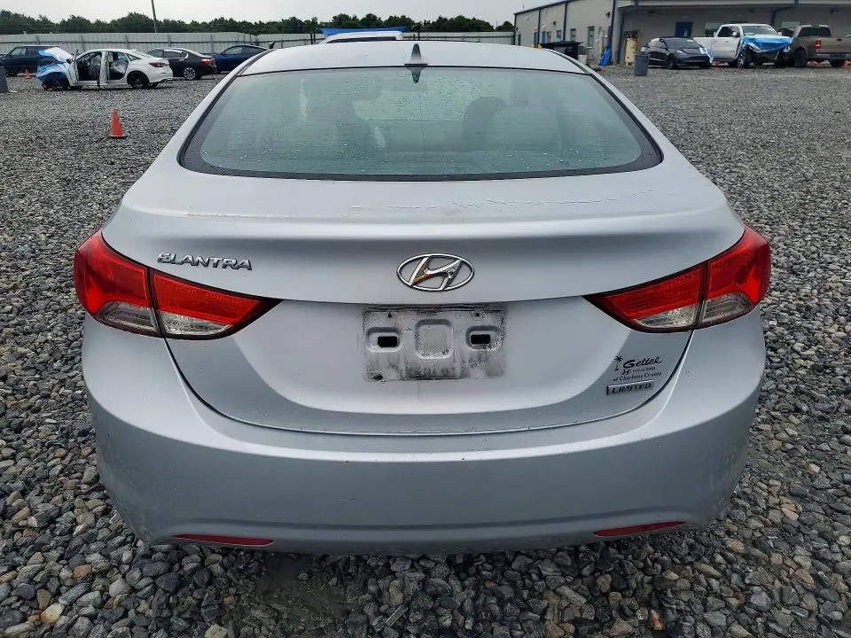 2013 HYUNDAI ELANTRA LIMITED  