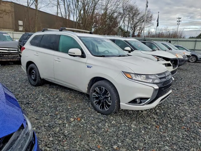 2018 MITSUBISHI OUTLANDER SE  