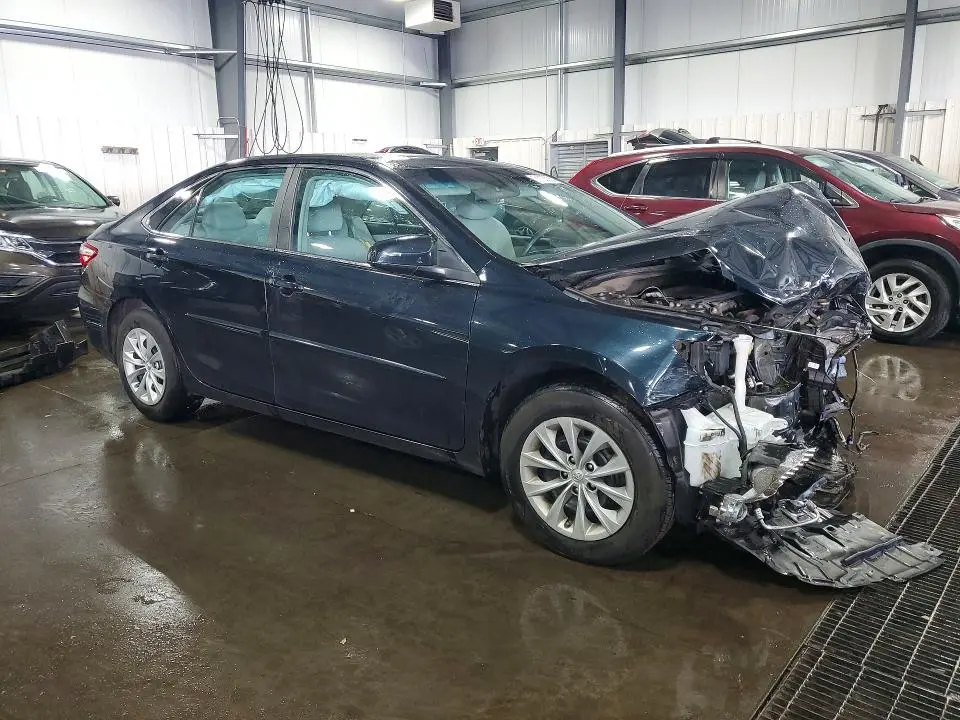 2016 TOYOTA CAMRY LE  