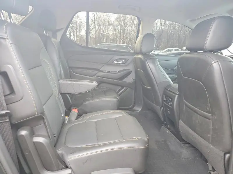 2021 CHEVROLET TRAVERSE LT  