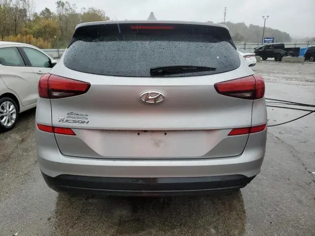 2021 HYUNDAI TUCSON SE  