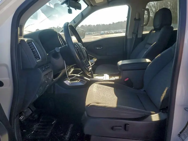 2022 NISSAN FRONTIER S  