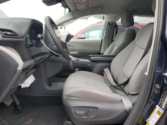 2021 TOYOTA SIENNA LE