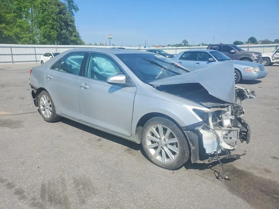 2012 TOYOTA CAMRY XLE  
