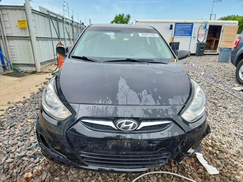 2013 HYUNDAI ACCENT GS  