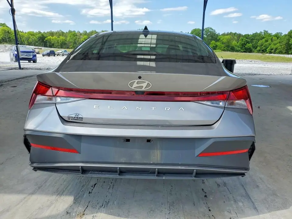 2024 HYUNDAI ELANTRA SEL  