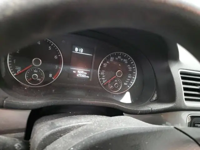 2013 VOLKSWAGEN PASSAT S  