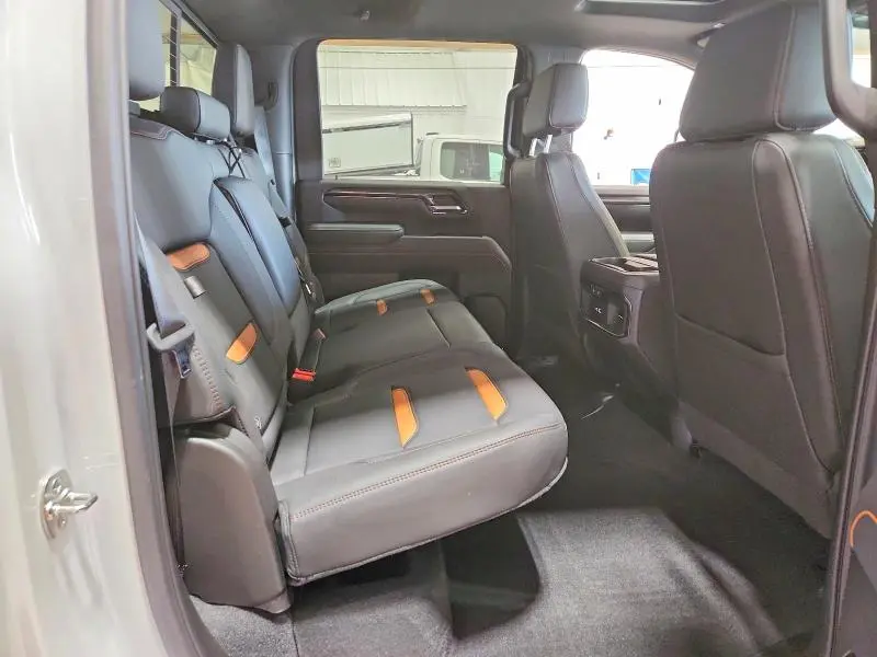 2025 GMC SIERRA K2500 AT4  