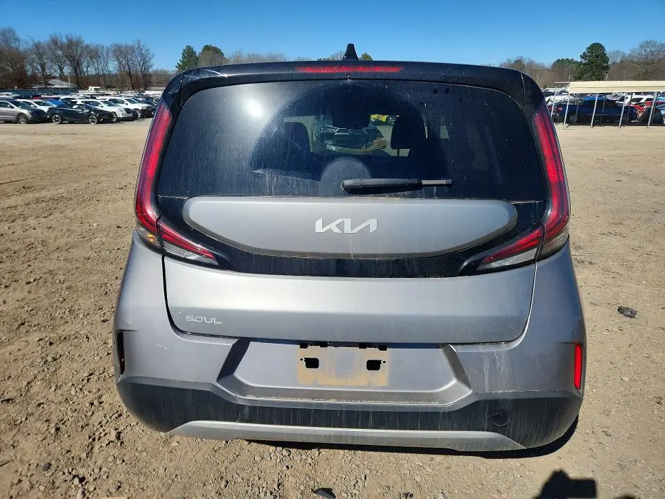2024 KIA SOUL LX  