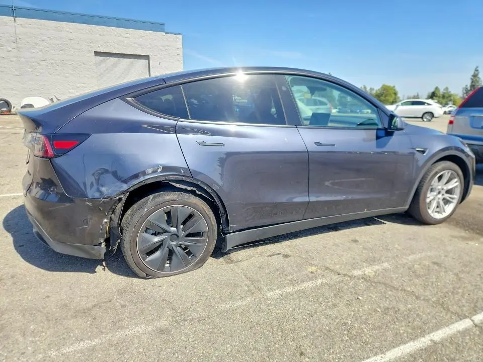 2024 TESLA MODEL Y   