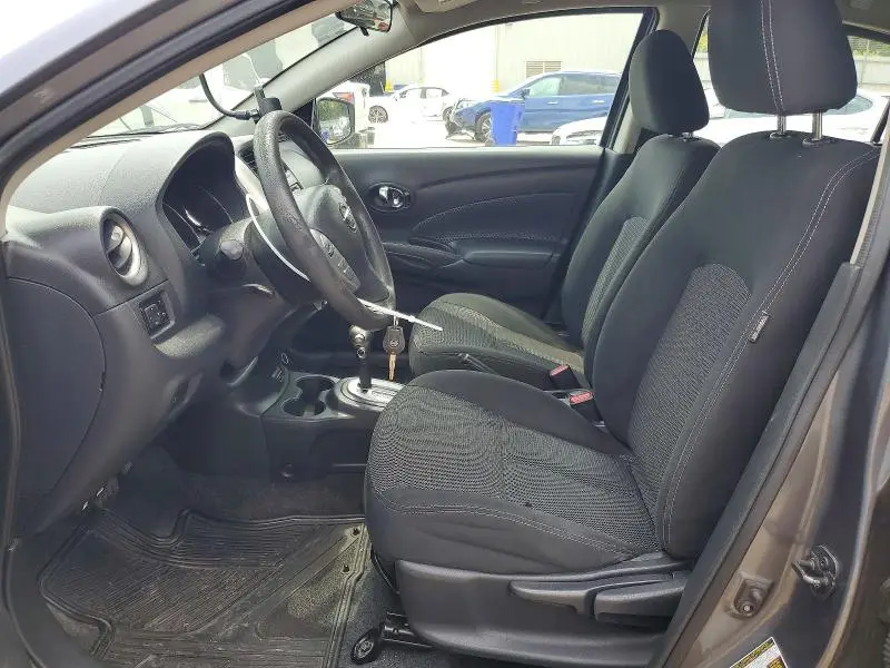 2018 NISSAN VERSA SV  