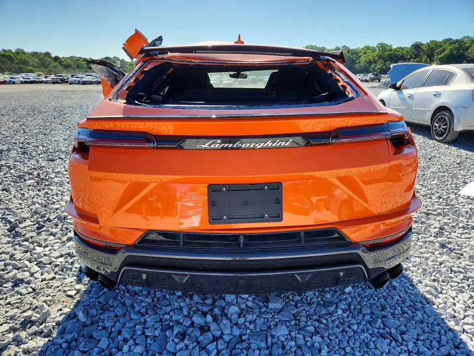 2024 LAMBORGHINI URUS PERFORMANTE  