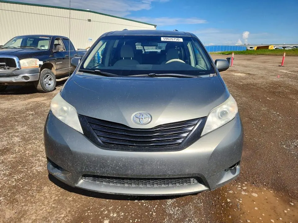 2011 TOYOTA SIENNA BASE 7-PASSENGER  
