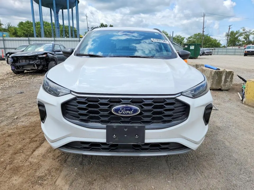 2023 FORD ESCAPE ST LINE  