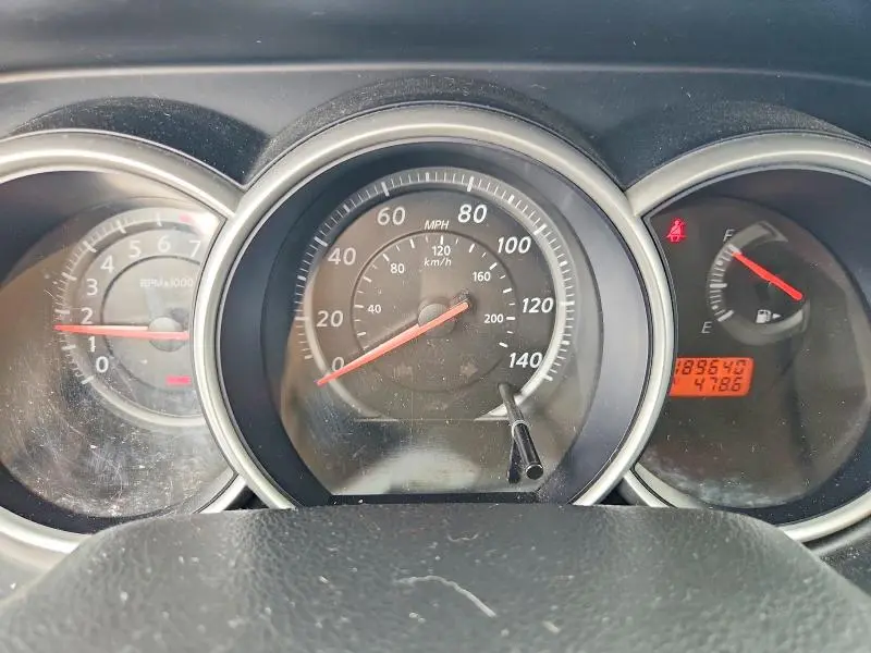 2011 NISSAN VERSA 1.8 S  
