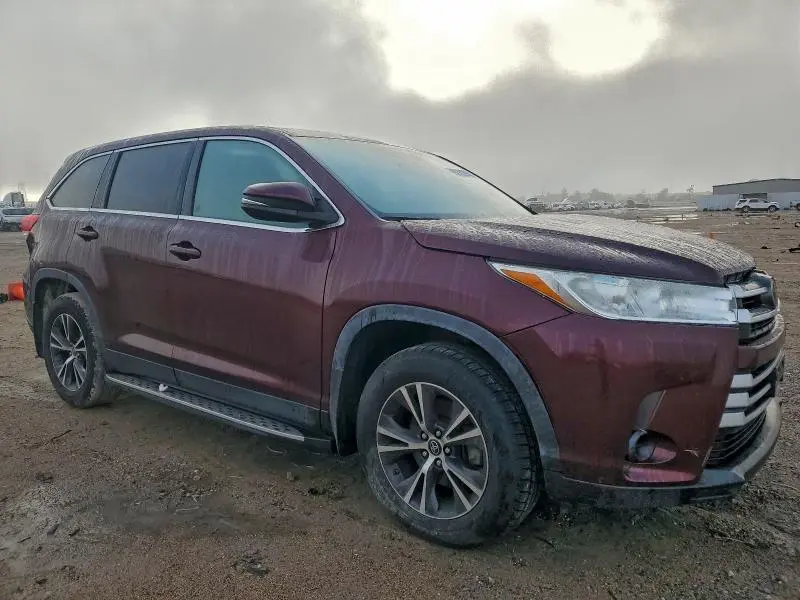 2019 TOYOTA HIGHLANDER LE  