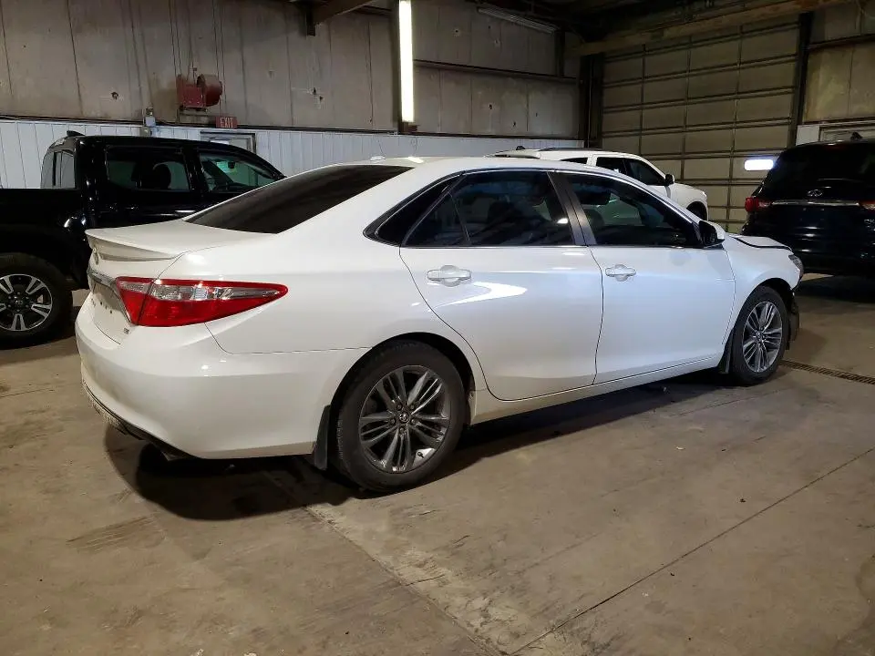 2017 TOYOTA CAMRY SE  