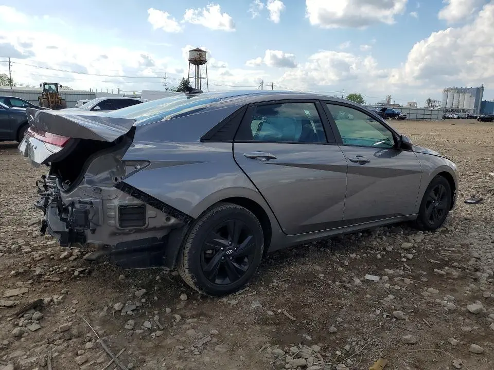 2021 HYUNDAI ELANTRA SEL  