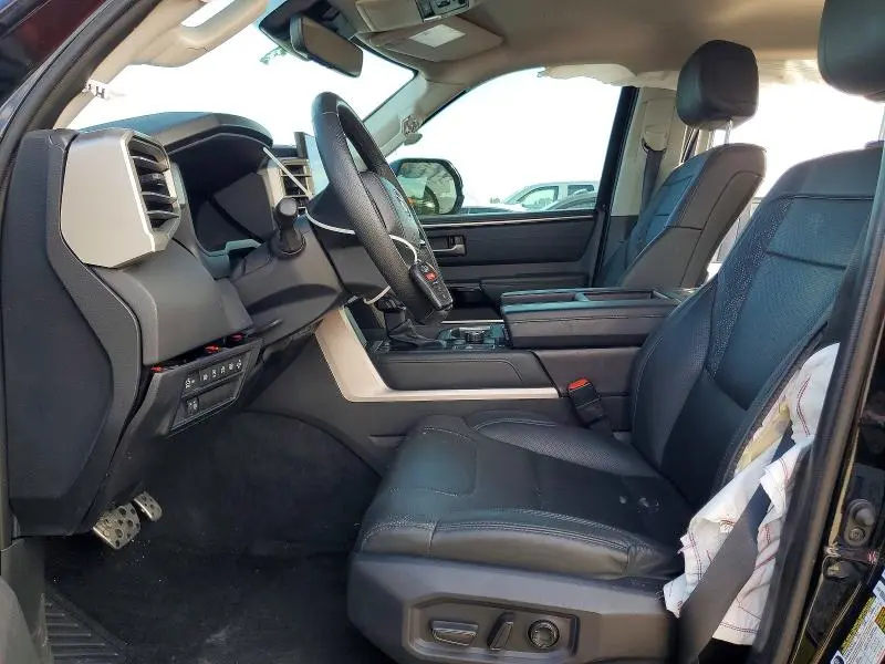 2024 TOYOTA TUNDRA   