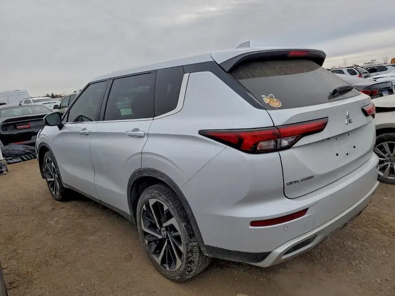 2022 MITSUBISHI OUTLANDER SE  