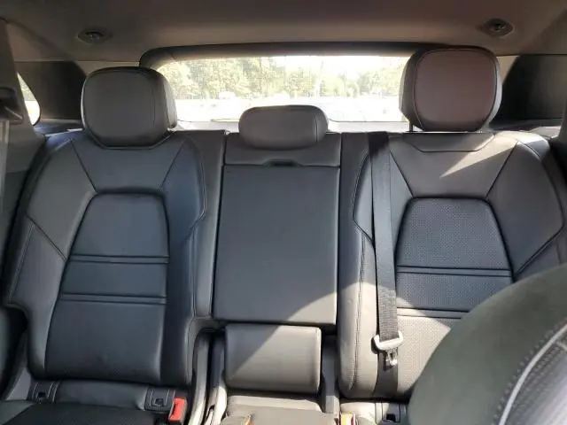 2020 PORSCHE CAYENNE   