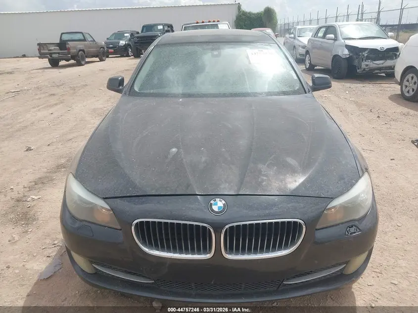2011 BMW 528I  